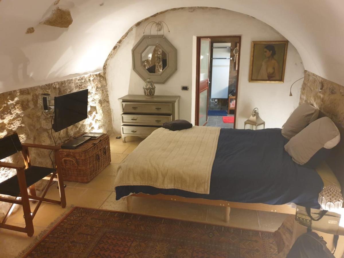 La Villageoise, Chambre Troglodyte Pitoresque Au Coeur Du Village Rognes Exterior photo